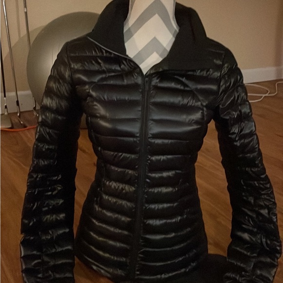 Lululemon pack it up down coat - Picture 5 of 6